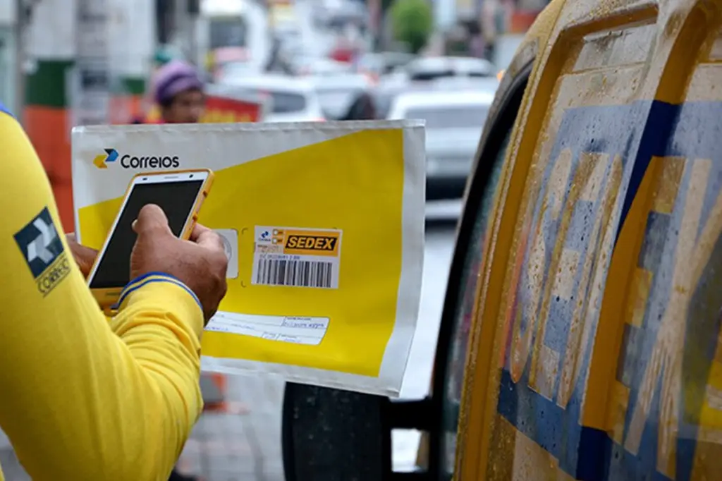 Correios mantém operações após trabalhadores entrarem em greve