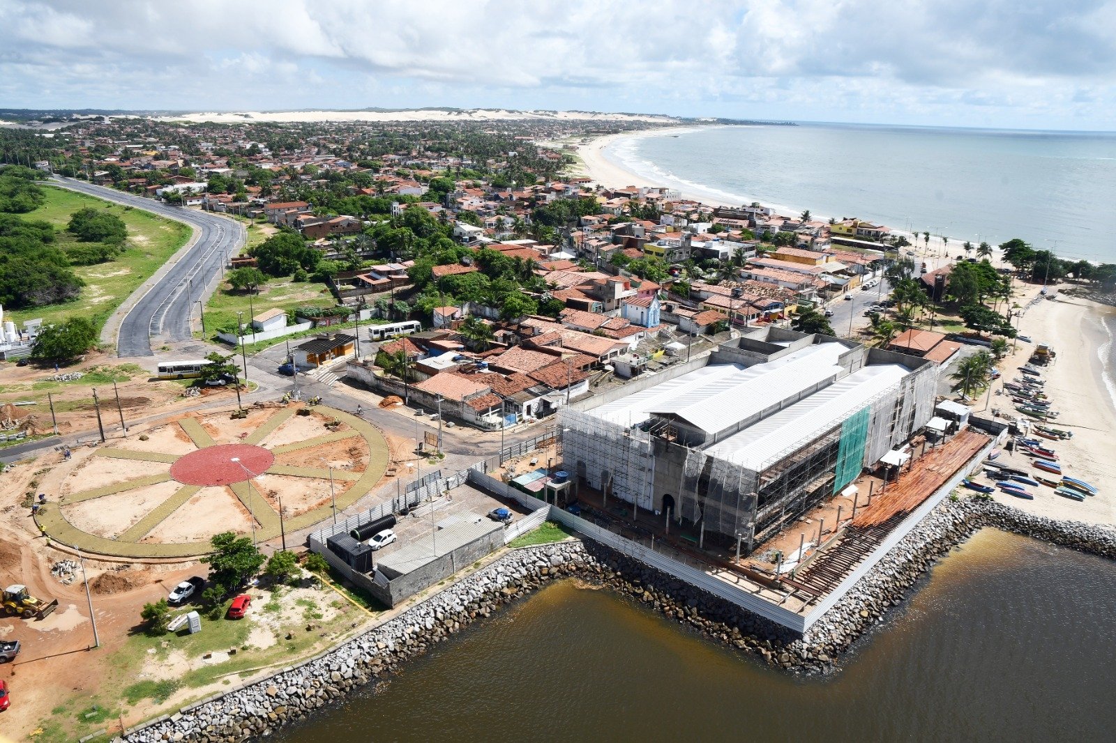 Carlos Eduardo reafirma compromisso com concessão de Complexo da Redinha