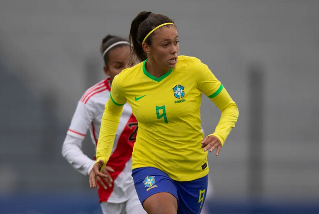 Atleta potiguar tem a maior transferência do futebol feminino brasileiro