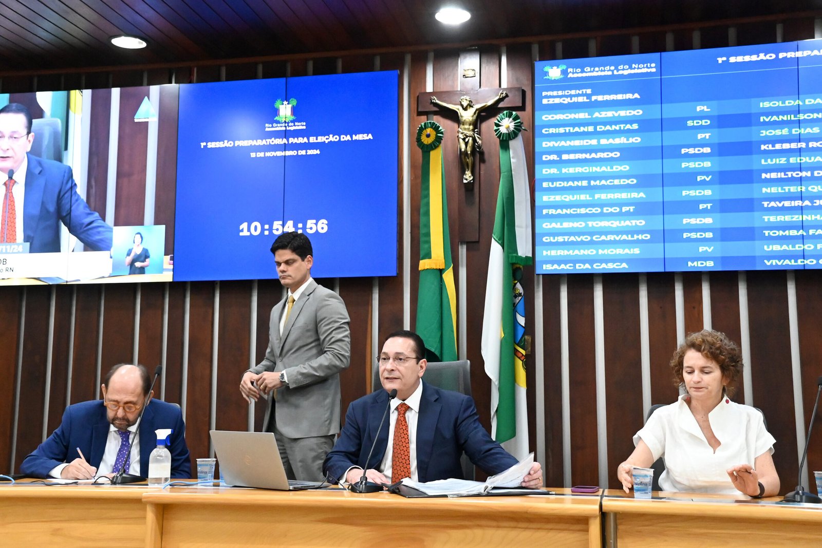 Deputados elegem à unanimidade Mesa Diretora para o biênio 2025/2026 na ALRN