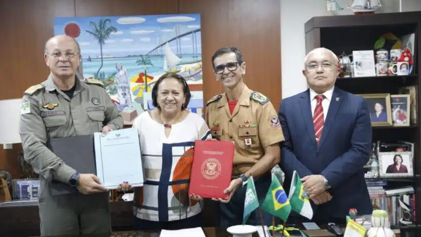 Fátima Bezerra promove mais de 1,5 mil militares da PM e Bombeiros e anuncia nova convocação de oficiais