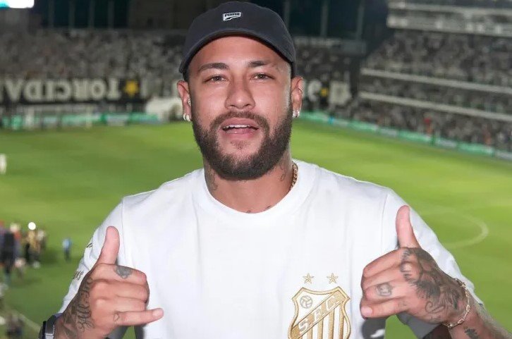 Neymar Jr. é oficialmente anunciado como novo reforço do Santos