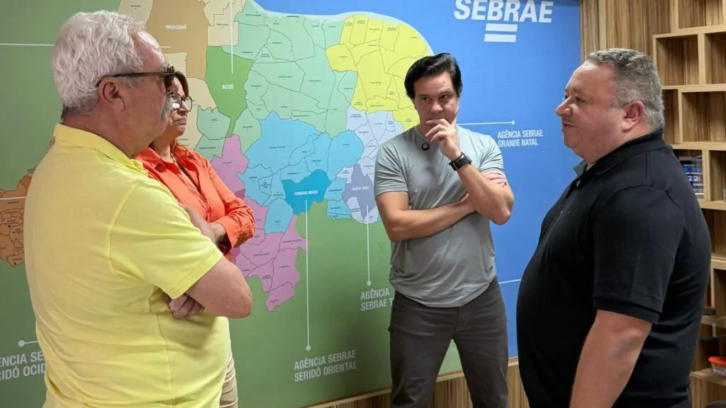 Prefeito Antônio Henrique garante Loja do Empreendedor e projeto educacional do Sebrae para Ceará-Mirim