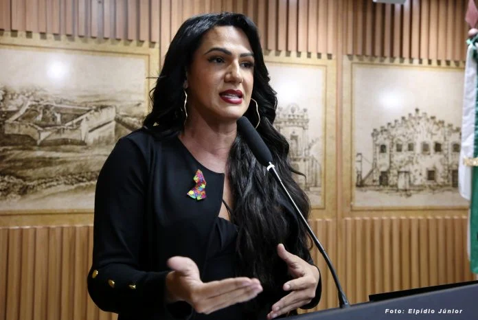 Vereadora Thabatta Pimenta propõe título de Cidadão Natalense para Alexandre de Moraes