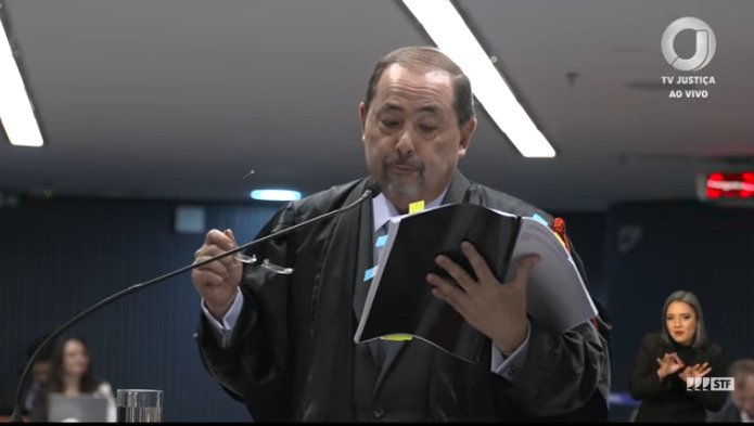 Advogado de Bolsonaro afirma que não há provas ligando ex-presidente a suposto plano de golpe