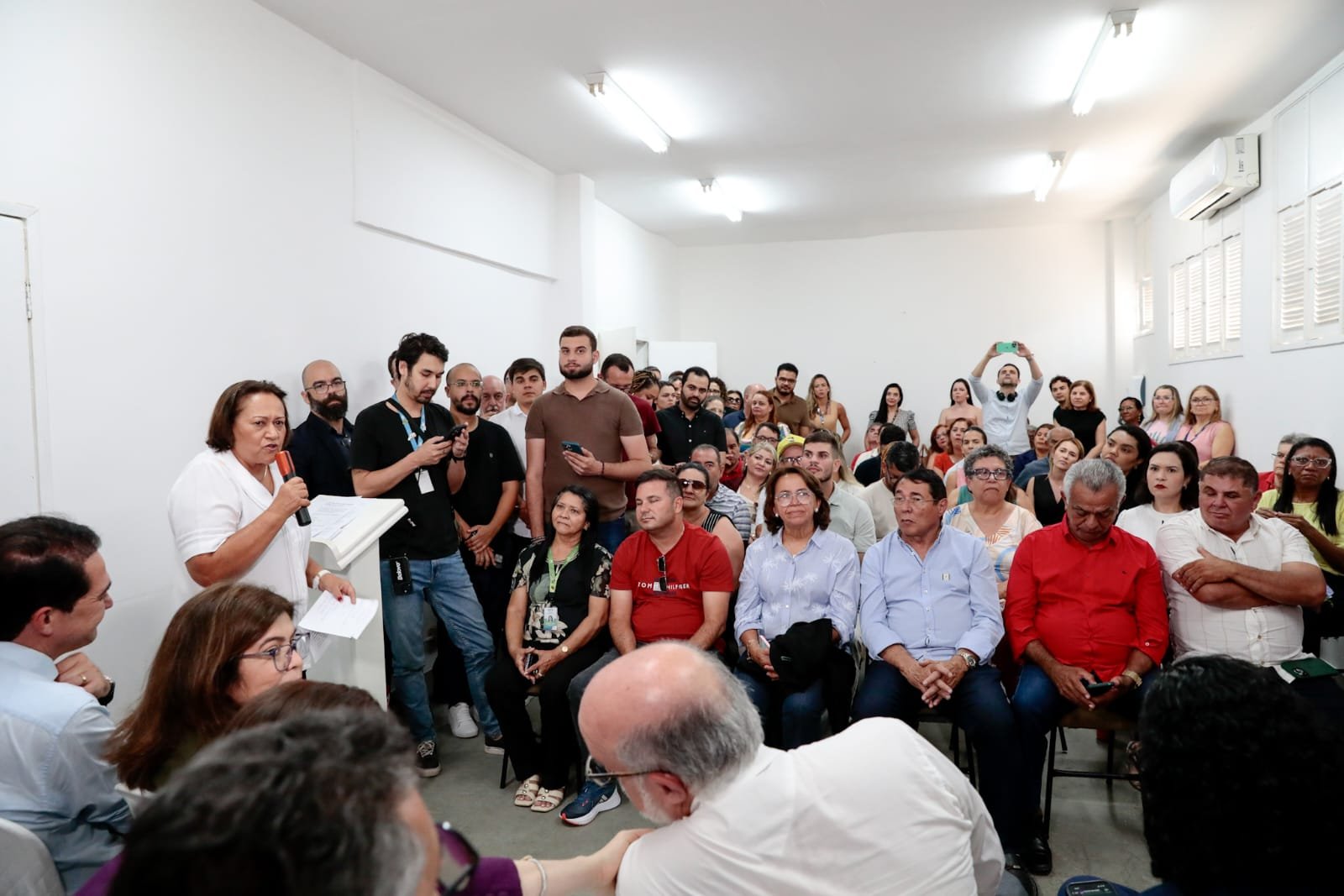 Governo entrega reforma do Hospital Monsenhor Antônio Barros e reforça atendimento na saúde pública