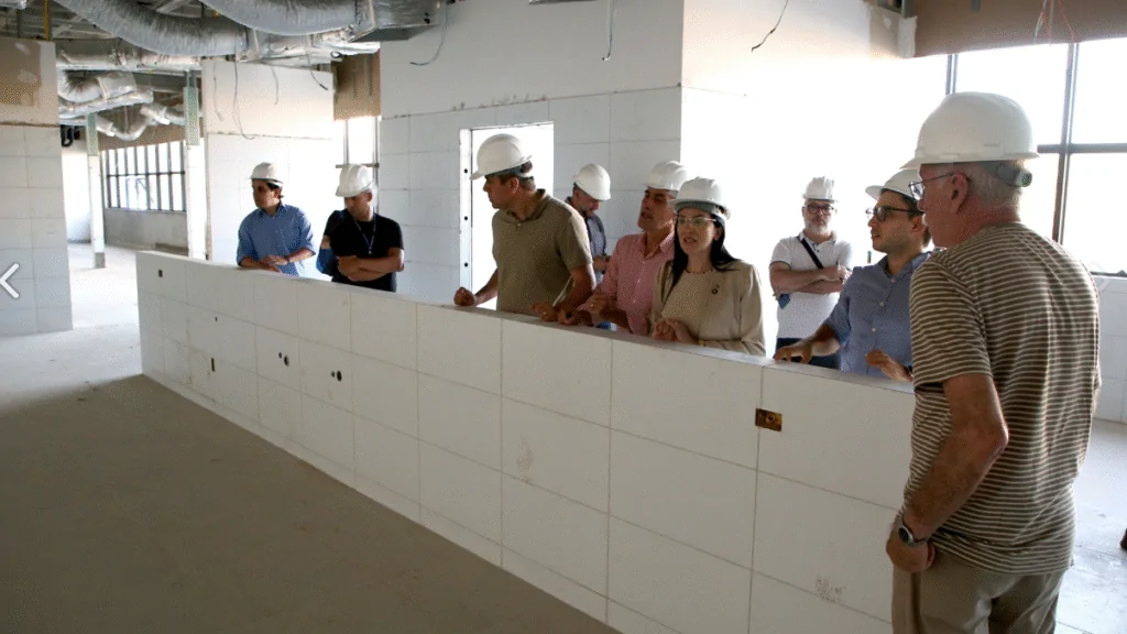Comissão de Saúde da Câmara visita obras do Hospital Municipal de Natal; primeira etapa deve funcionar em janeiro de 2026