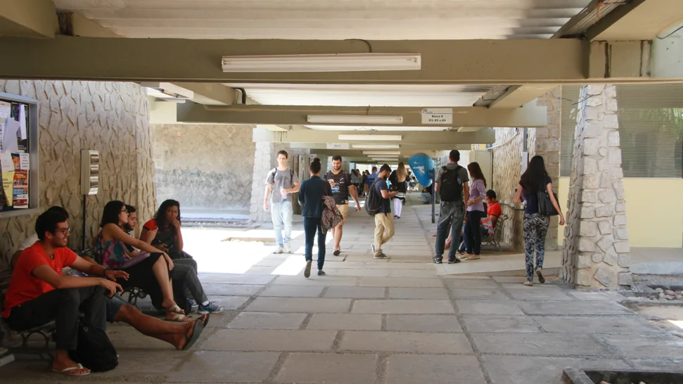 Estudantes relatam novos arrastões dentro do campus da UFRN durante a noite