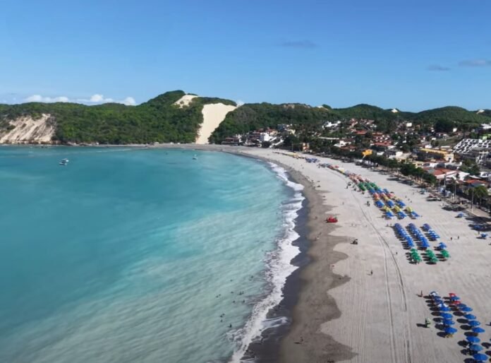 Moradores revelam preocupação durante audiência sobre futuro da praia de Ponta Negra