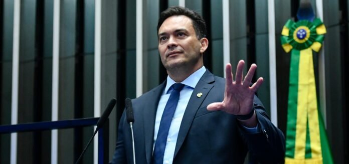 Daniel Menezes denuncia 